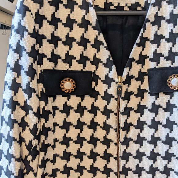 VINTAGE Women's Patterned Suit Set with Button Details; Skirt and Blazer - Picture 4 of 10